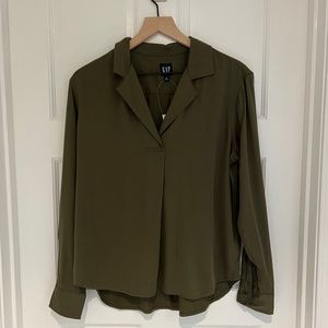 Gap Women's Medium Green Blouse
